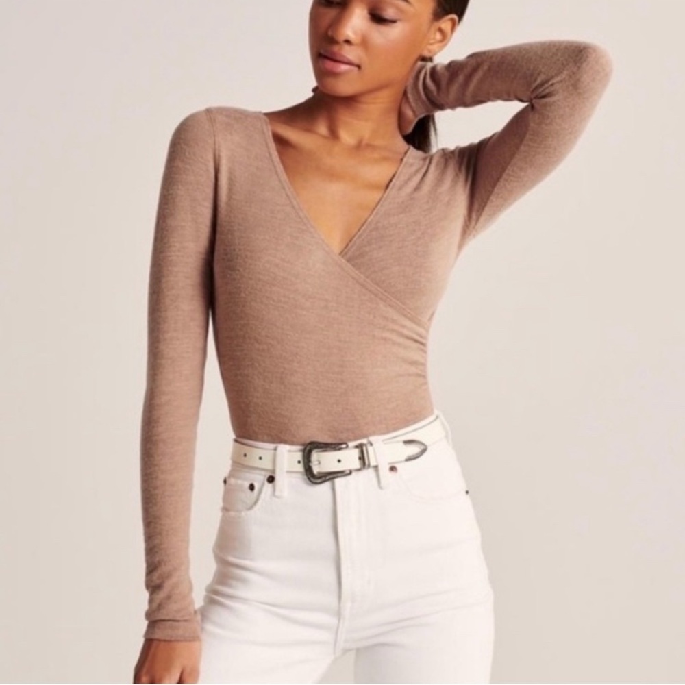 Abercrombie & Fitch Soft A & F Women's Large Tan/Brown Long Sleeve Bodysuit